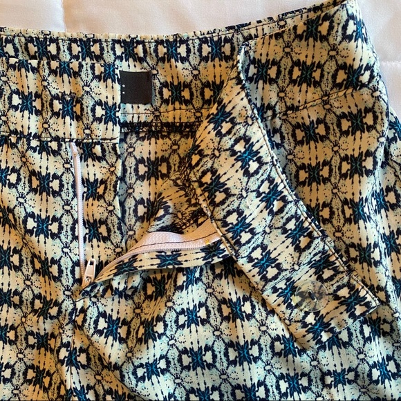 Shorts, silk material, small, blue & white - Picture 4 of 4